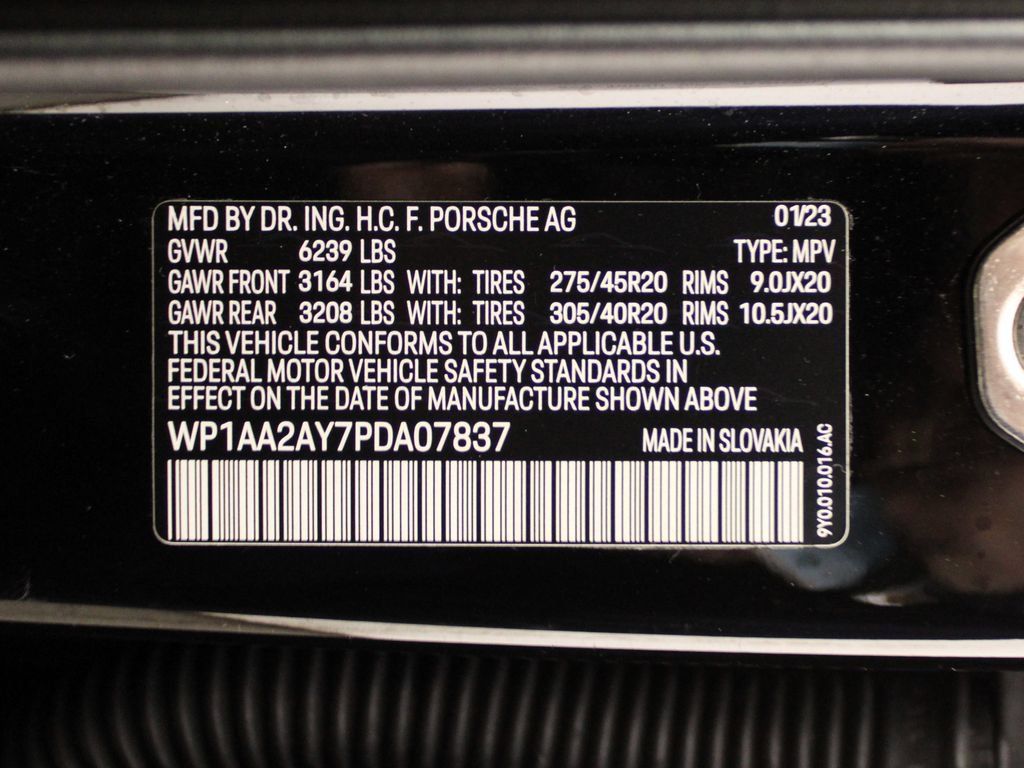 Certified 2023 Porsche Cayenne AWD/4WD image 27