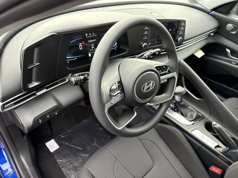 New 2026 Hyundai Elantra SE image 16