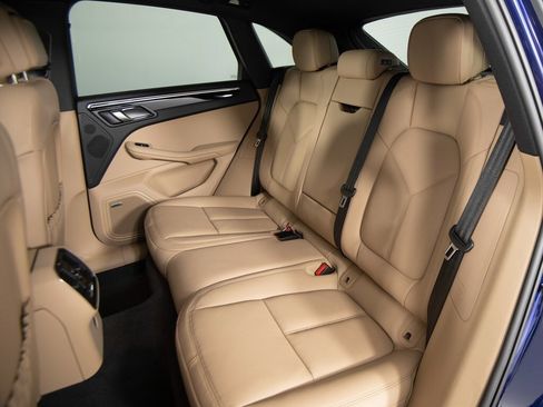 New 2026 Porsche Macan image 33