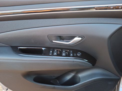 Certified 2023 Hyundai Tucson Limited AWD/4WD image 12
