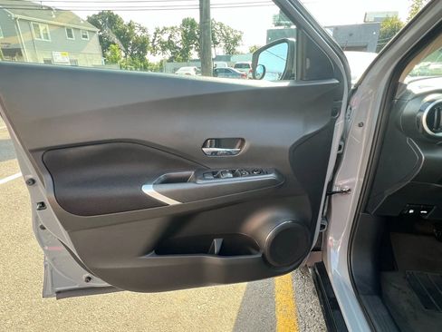 Used 2022 Nissan Kicks SV image 22