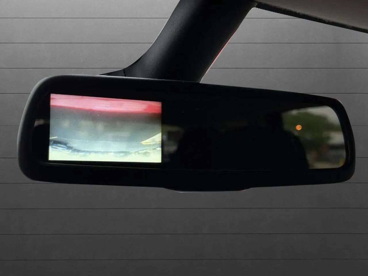 Used 2020 Dodge Journey SE FWD image 9