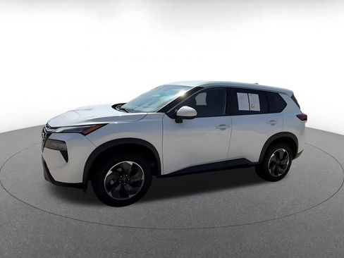 Used 2024 Nissan Rogue SV FWD image 8