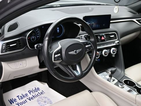 Used 2023 Genesis G70 2.0T image 17