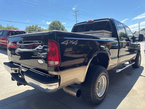 Used 2004 Ford F250 Lariat AWD/4WD image 6