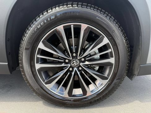 Used 2026 Toyota Grand Highlander AWD Hybrid image 32