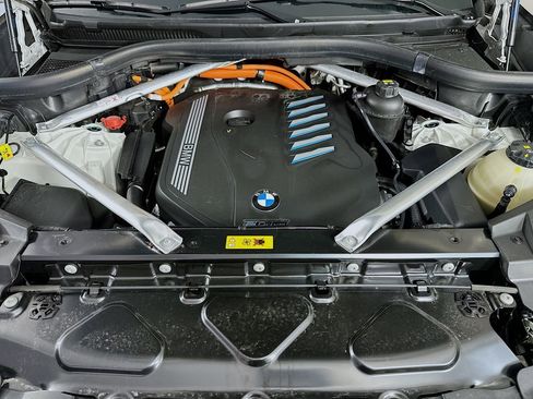 Used 2023 BMW X5 xDrive45e w/ Climate Comfort Package image 38