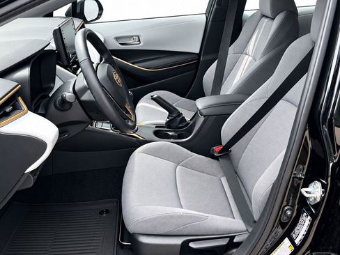Used 2022 Toyota Corolla SE FWD image 4