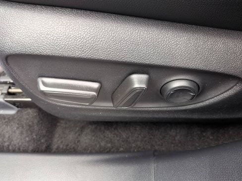 Certified 2025 Toyota Highlander XSE AWD/4WD image 16