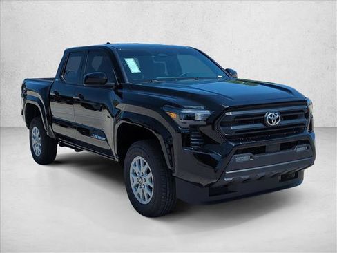 Used 2026 Toyota Tacoma SR5 AWD/4WD image 3