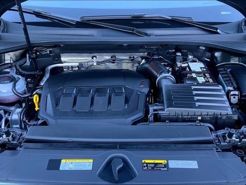 Certified 2025 Audi Q3 2.0T Premium w/ Convenience Package image 10