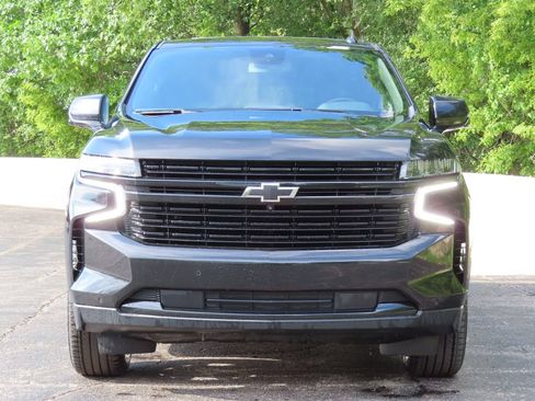 Certified 2024 Chevrolet Suburban RST w/ Luxury Package AWD/4WD image 4