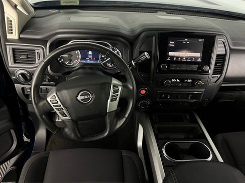 Used 2024 Nissan Titan SV w/ SV Convenience Package image 12