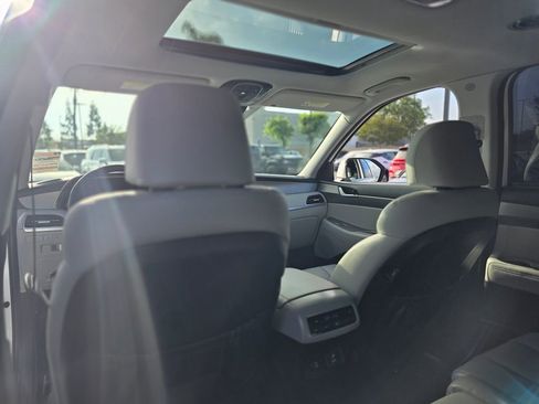 Used 2021 Hyundai Palisade SEL FWD image 17