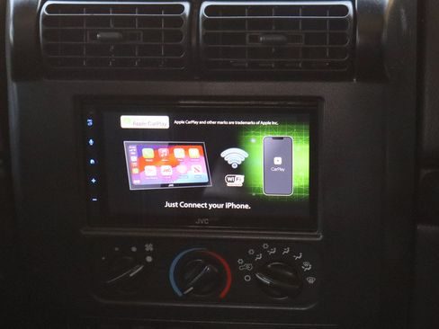Used 2005 Jeep Wrangler Unlimited AWD/4WD image 22