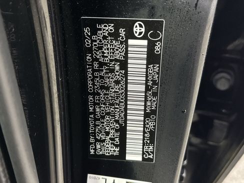 Used 2025 Toyota Prius XLE image 34