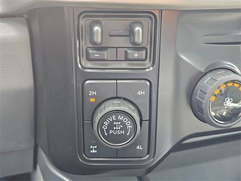 New 2025 Ford F350 XLT w/ Black Appearance Package image 23