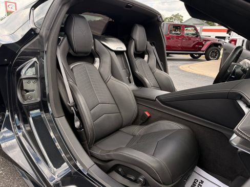 Used 2024 Chevrolet Corvette Stingray Preferred Cpe w/ Battery Protection Package RWD image 21