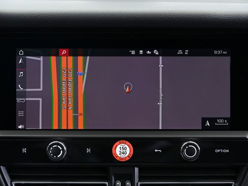 Certified 2025 Porsche Macan image 42