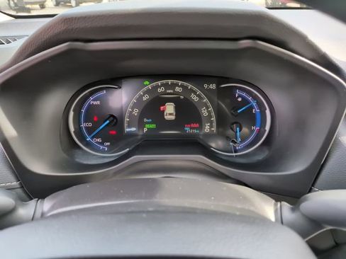 Certified 2025 Toyota RAV4 LE image 24