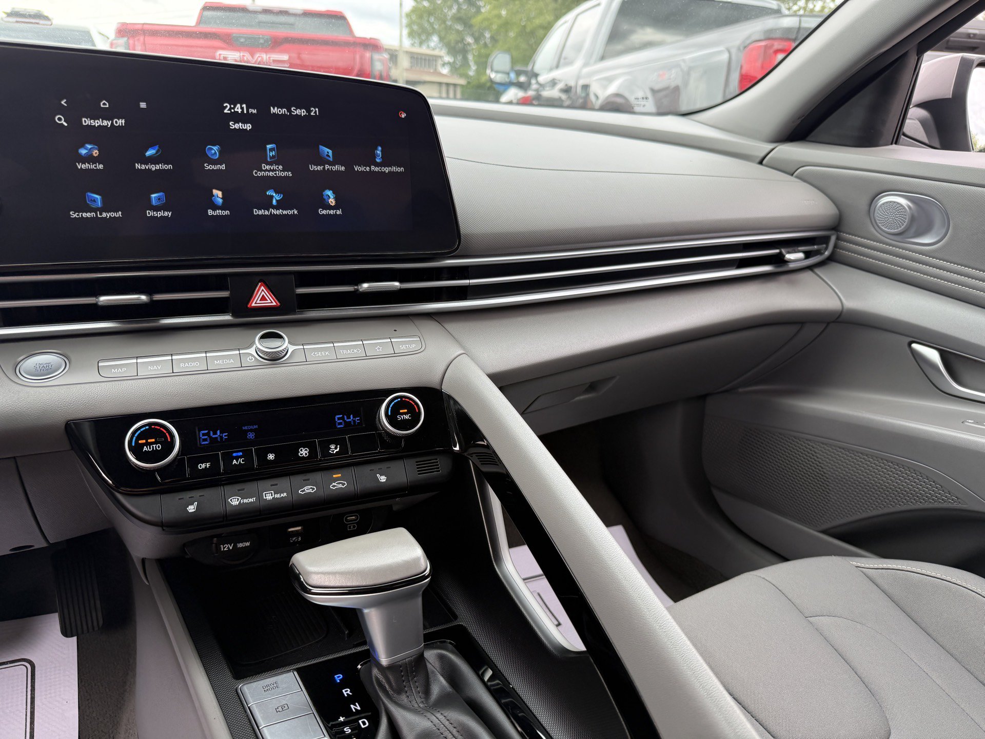 Used 2025 Hyundai Elantra SEL FWD image 12