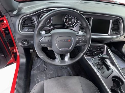 Used 2016 Dodge Challenger R/T image 16