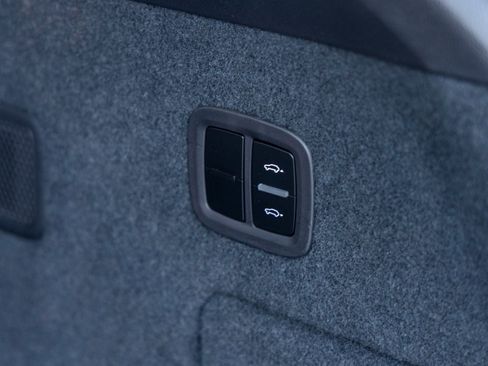 Certified 2023 Porsche Cayenne S image 44