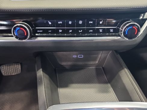 Used 2025 Chevrolet Equinox LT w/ Convenience Package II AWD/4WD image 22