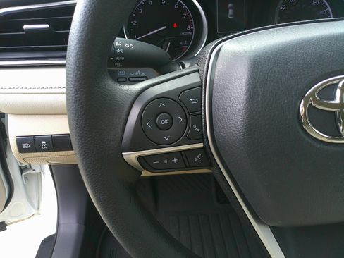 Used 2023 Toyota Camry LE image 20