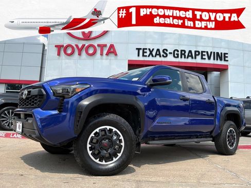 Used 2024 Toyota Tacoma TRD Off-Road w/ TRD Off Road Upgrade Package AWD/4WD image 1