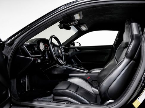 Used 2020 Porsche 911 Carrera S image 20