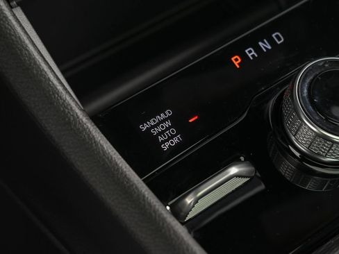 Used 2025 Jeep Grand Cherokee L Limited AWD/4WD image 34