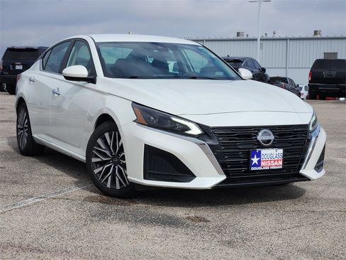 Used 2023 Nissan Altima 2.5 SV image 38