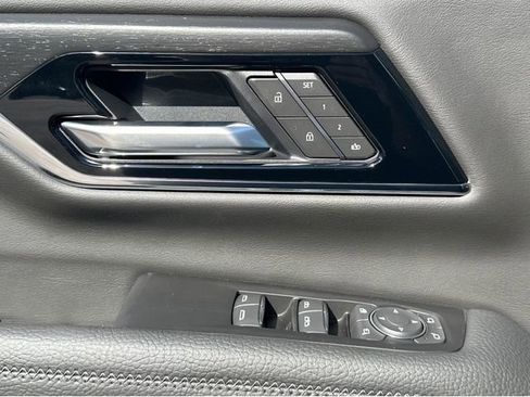 New 2026 GMC Yukon Denali w/ Sun & Power Step Package image 28