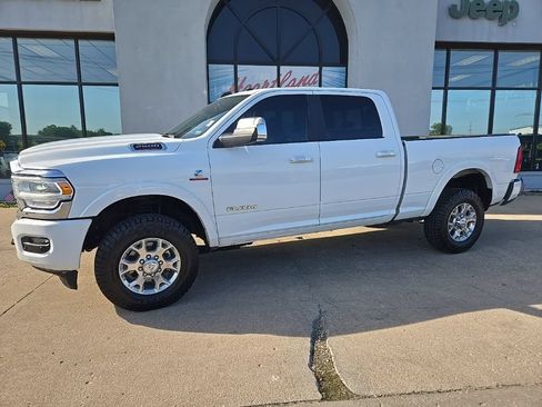 Used 2022 RAM 2500 Laramie AWD/4WD image 5