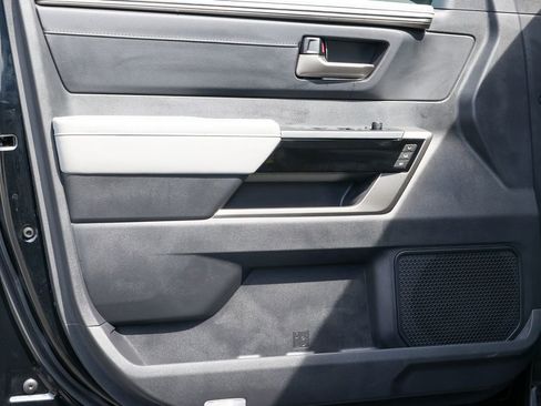 Used 2025 Toyota Tundra Limited image 4