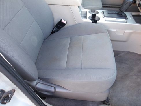 Used 2009 Ford Escape XLT AWD/4WD image 21