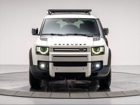New 2024 Land Rover Defender 110 S image 8