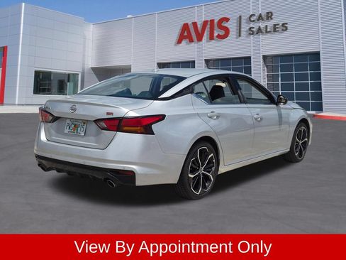 Used 2025 Nissan Altima 2.5 SR FWD image 6