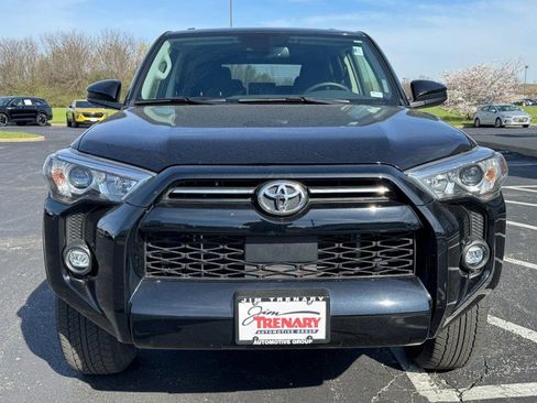 Used 2024 Toyota 4Runner SR5 image 9