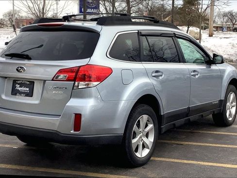 Used 2014 Subaru Outback 2.5i Limited w/ Moonroof Package image 15
