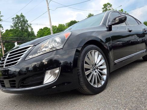 Used 2015 Hyundai Equus Signature RWD image 3
