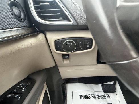 Used 2020 Lincoln Nautilus Reserve FWD image 28