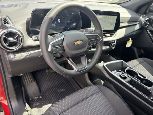 New 2026 Chevrolet Equinox LT w/ Safety and Technology Package FWD image 17