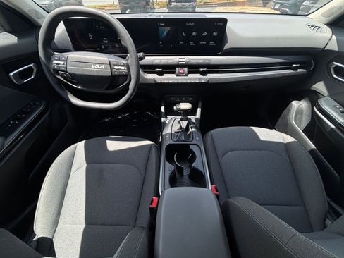 Used 2025 Kia K4 FWD image 33