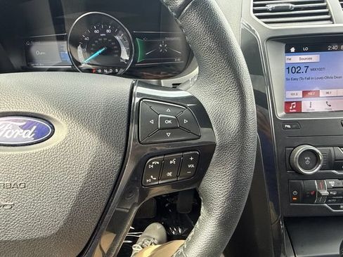 Used 2019 Ford Explorer XLT w/ Equipment Group 202A FWD image 19