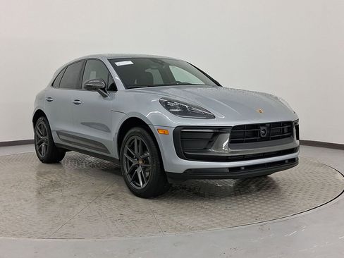Used 2026 Porsche Macan Turbo AWD/4WD image 7