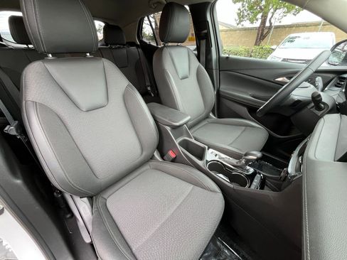 Used 2025 Buick Encore GX Preferred image 36