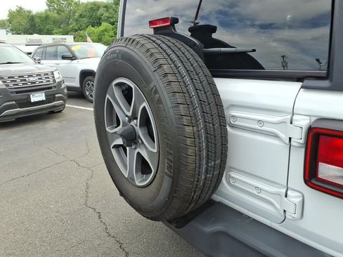 Used 2022 Jeep Wrangler Unlimited Sport AWD/4WD image 18