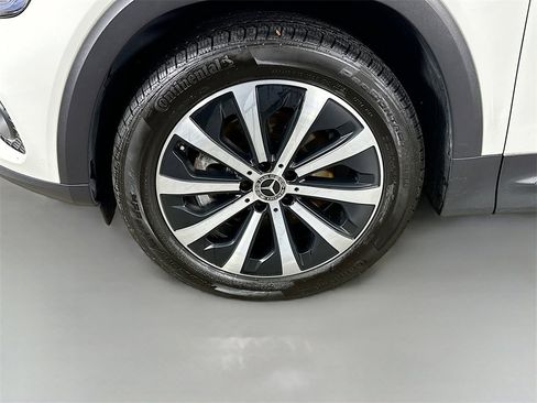 Used 2020 Mercedes-Benz GLB 250 4MATIC image 11